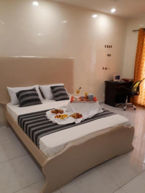 SWEETY HOUSE